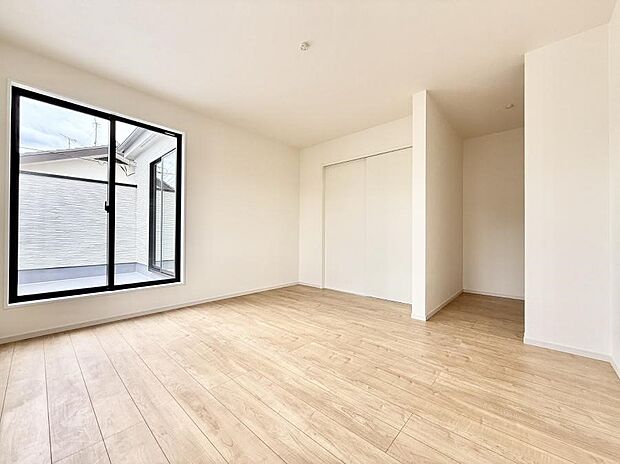 1号棟 ■落ち着いた色合いのお部屋で穏やかな時間を楽しめます