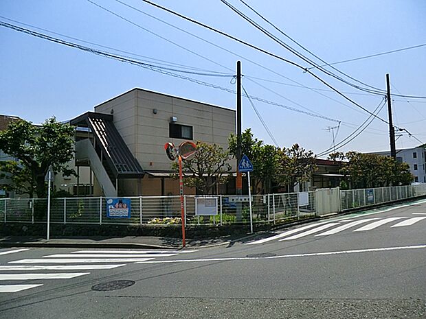 幼稚園・保育園 700m 藤沢市立善行保育園