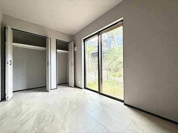 B号棟 ■落ち着いた色合いのお部屋で穏やかな時間を楽しめます