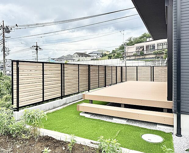 1号棟  ■暮らしに潤いを与える、緑が取り入れられた住まいです