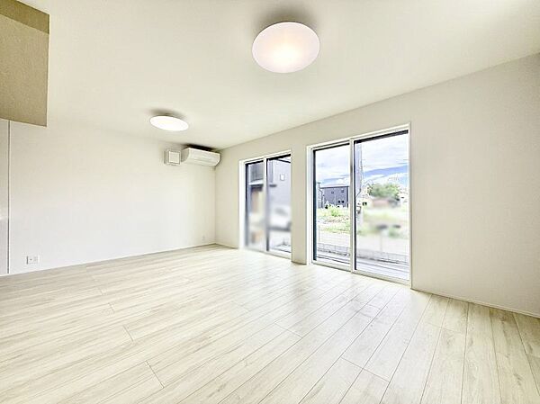 5号棟  ■光と風を感じる、リラックスできる空間