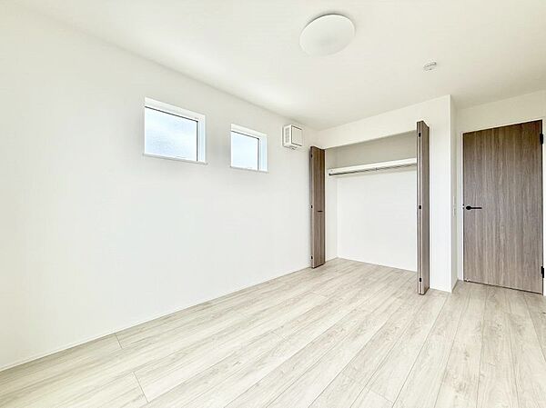 5号棟  ■仕事や勉強のスペースに使うことで、集中しやすく静かな環境が整います