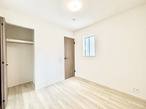 1号棟  ■落ち着いた色合いのお部屋で穏やかな時間を楽しめます