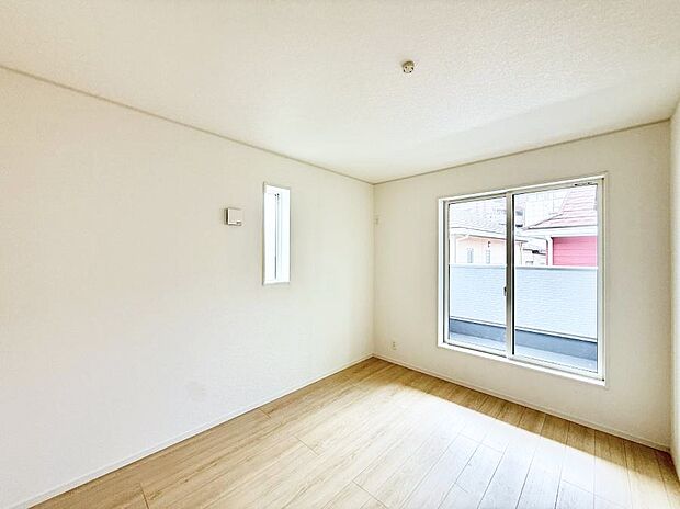 3号棟 ■落ち着いた色合いのお部屋で穏やかな時間を楽しめます