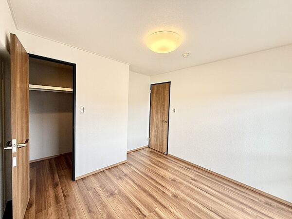 ■落ち着いた色合いのお部屋で穏やかな時間を楽しめます