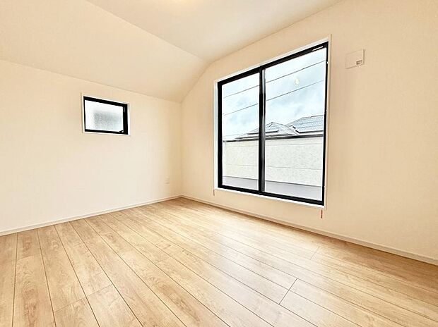 1号棟 ■落ち着いた色合いのお部屋で穏やかな時間を楽しめます