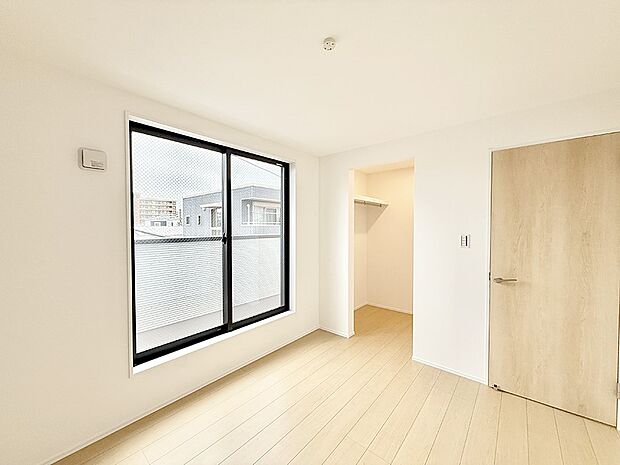 2号棟  ■落ち着いた色合いのお部屋で穏やかな時間を楽しめます