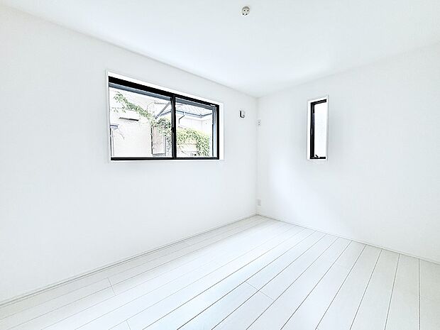 1号棟 ■落ち着いた色合いのお部屋で穏やかな時間を楽しめます