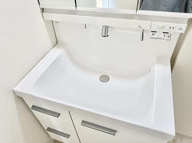 ■手洗いや顔を洗う時も快適に使える便利なシャワー