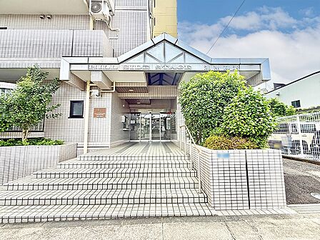 ■管理の行き届いたエントランスで安心して暮らせる環境です