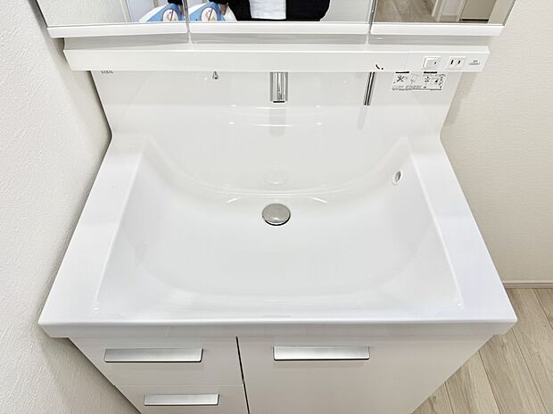 ■手洗いや顔を洗う時も快適に使える便利なシャワー