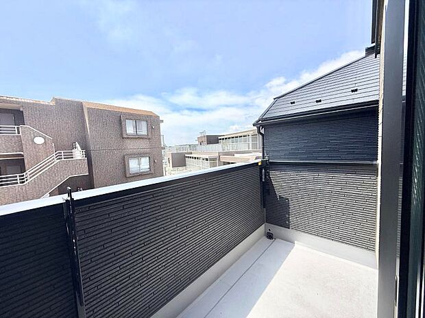1号棟 ■ 朝のコーヒーや夜の星空を楽しむ、癒しの場所