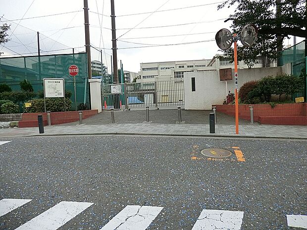 小学校 850m 横浜市立稲荷台小学校