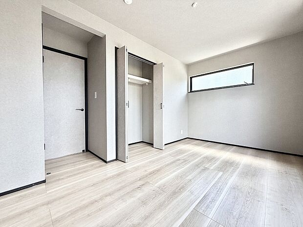 A号棟 ■落ち着いた色合いのお部屋で穏やかな時間を楽しめます