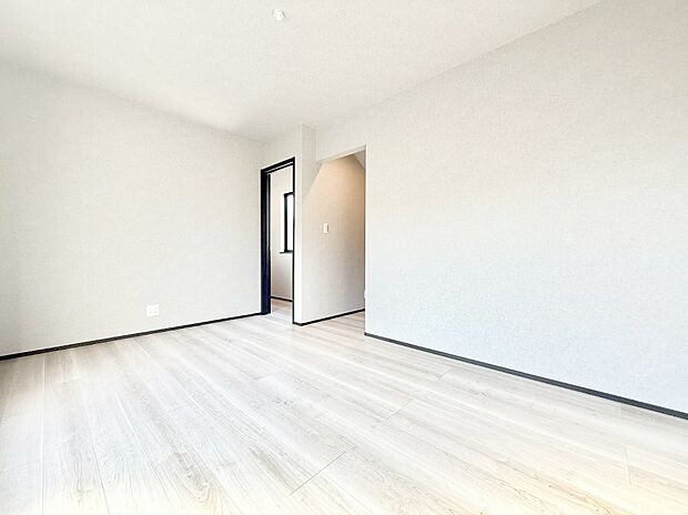 1号棟 ■落ち着いた色合いのお部屋で穏やかな時間を楽しめます