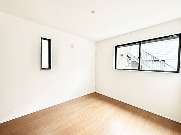 1号棟  ■落ち着いた色合いのお部屋で穏やかな時間を楽しめます