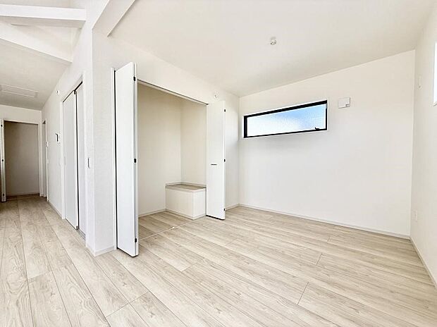 2号棟 ■落ち着いた色合いのお部屋で穏やかな時間を楽しめます