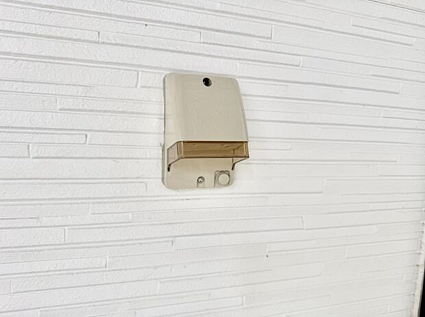 ■屋外に電源コンセントがあれば、高圧洗浄機で窓や外壁を掃除するなど便利です。