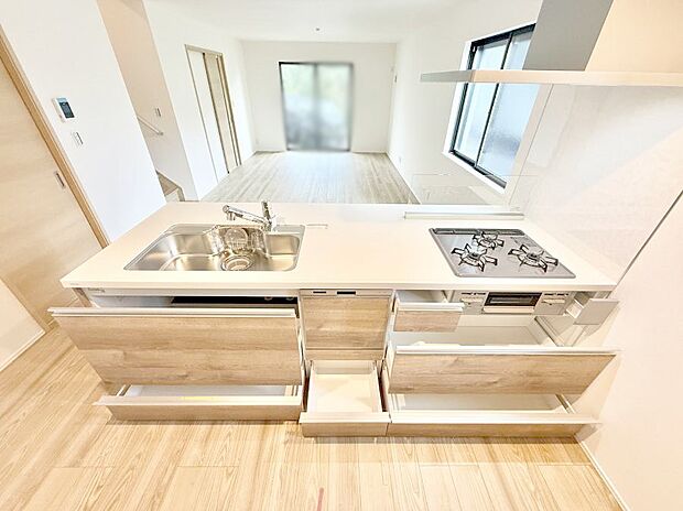 1号棟 ■シンプルで機能的、毎日使いやすいキッチン