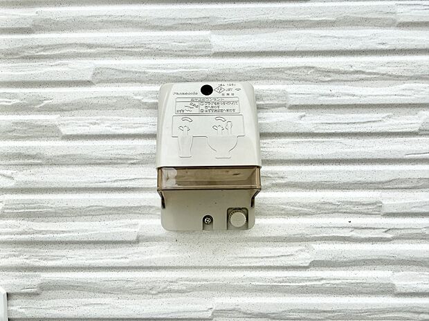 ■屋外に電源コンセントがあれば、高圧洗浄機で窓や外壁を掃除するなど便利です。