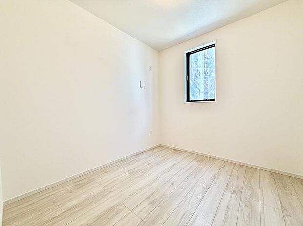 2号棟 ■落ち着いた色合いのお部屋で穏やかな時間を楽しめます