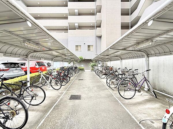 ■自転車を使うご家族にも安心の駐輪スペースを敷地内にご用意