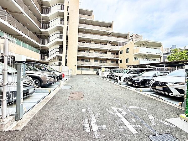 ■敷地内には駐車しやすい駐車場があります（要空き確認）