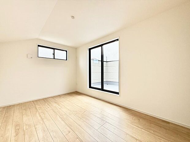 1号棟 ■落ち着いた色合いのお部屋で穏やかな時間を楽しめます