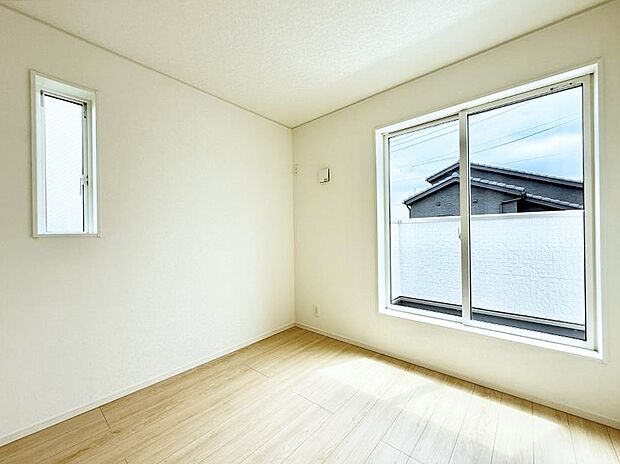 5号棟 ■家具をうまく配置すれば広々とした空間を使い動きやすく、リラックスした時間が過ごせます
