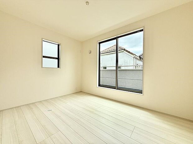 1号棟  ■落ち着いた色合いのお部屋で穏やかな時間を楽しめます
