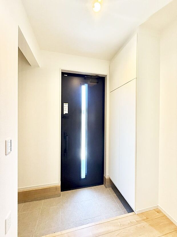 1号棟 ■ ここから始まる一日、すっきり整った玄関