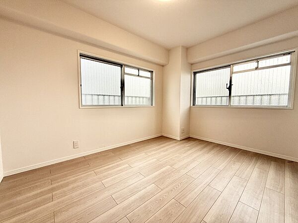 ■落ち着いた色合いのお部屋で穏やかな時間を楽しめます