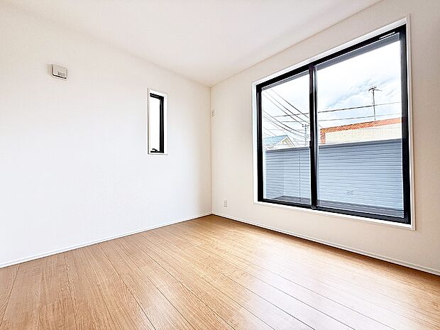3号棟 ■落ち着いた色合いのお部屋で穏やかな時間を楽しめます