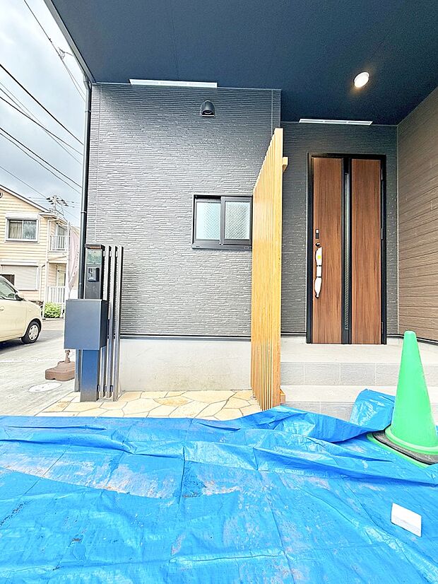 1号棟  ■ シンプルで美しく、住まいの第一印象を彩る玄関です
