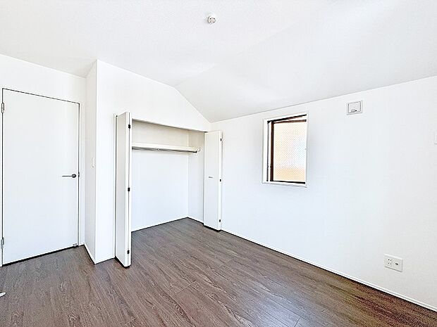 1号棟  ■落ち着いた色合いのお部屋で穏やかな時間を楽しめます