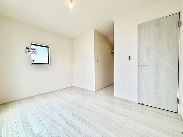 2号棟 ■窓の配置や通気性の良い設計で部屋の空気がこもらず、常に新鮮な空気が流れます