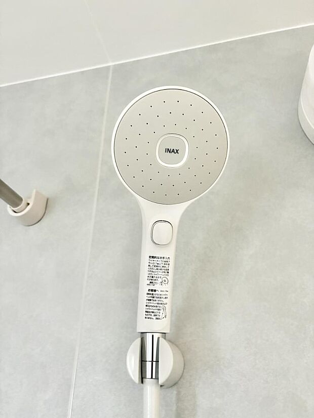■手元で簡単に止水できるため、水の無駄遣いを減らすことができます。