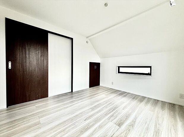 A号棟 ■落ち着いた色合いのお部屋で穏やかな時間を楽しめます