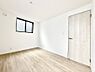 室内：C号棟  ■落ち着いた色合いのお部屋で穏やかな時間を楽しめます