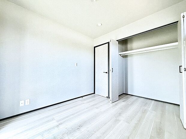 F号棟 ■落ち着いた雰囲気のお部屋で心が安らぐ空間