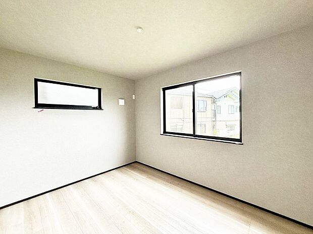 D号棟 ■落ち着いた色合いのお部屋で穏やかな時間を楽しめます