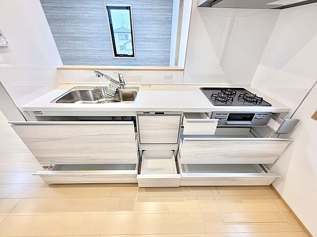 2号棟 ■家族の絆を深める、温もりのあるキッチン