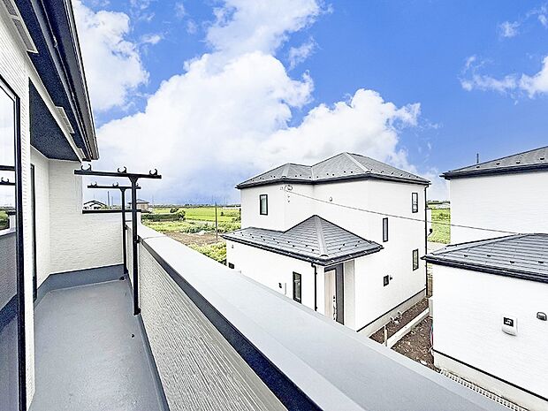 2号棟 ■ 朝のコーヒーや夜の星空を楽しむ、癒しの場所