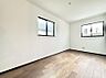 室内：B号棟  ■落ち着いた色合いのお部屋で穏やかな時間を楽しめます
