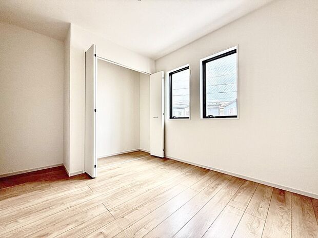 1号棟 ■落ち着いた色合いのお部屋で穏やかな時間を楽しめます