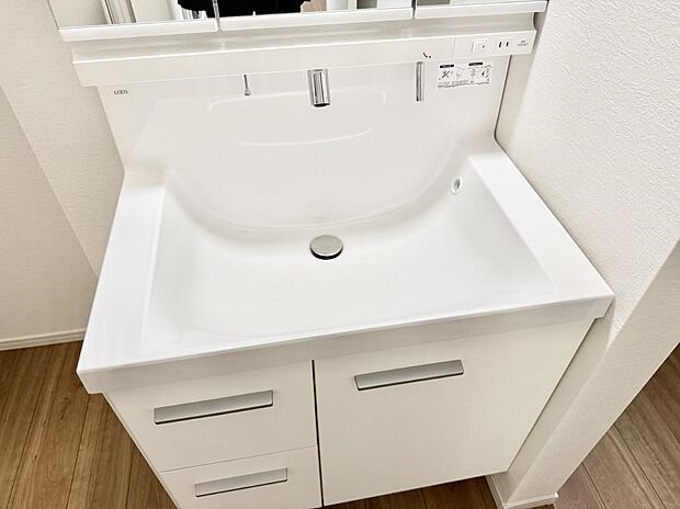■手洗いや顔を洗う時も快適に使える便利なシャワー