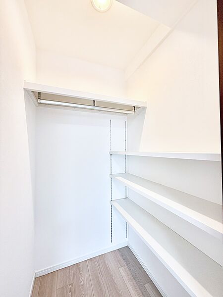 ■収納棚完備　整理しやすく、暮らしも整います