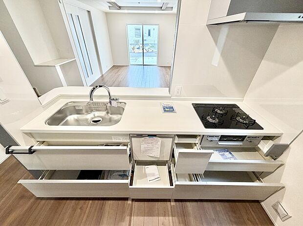 9号棟 ■シンプルで機能的、毎日使いやすいキッチン