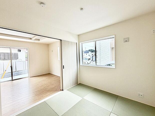 16号棟 ■落ち着いた色合いのお部屋で穏やかな時間を楽しめます