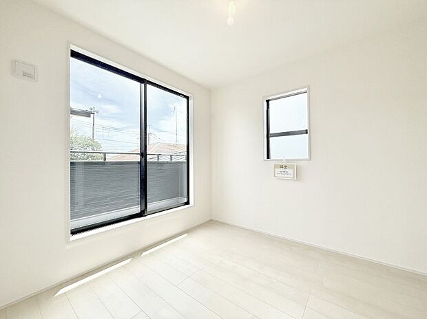 2号棟 ■落ち着いた色合いのお部屋で穏やかな時間を楽しめます